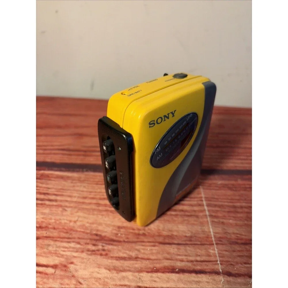 Sony Walkman FM/AM Sports WM-SXF30 Stereo Radio Cassette Player For Parts Repair